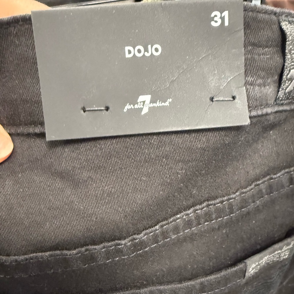 NWT: 7 FOR ALL MANKIND Dojo Black Bootcut Jeans, Size 31 - Picture 6 of 7